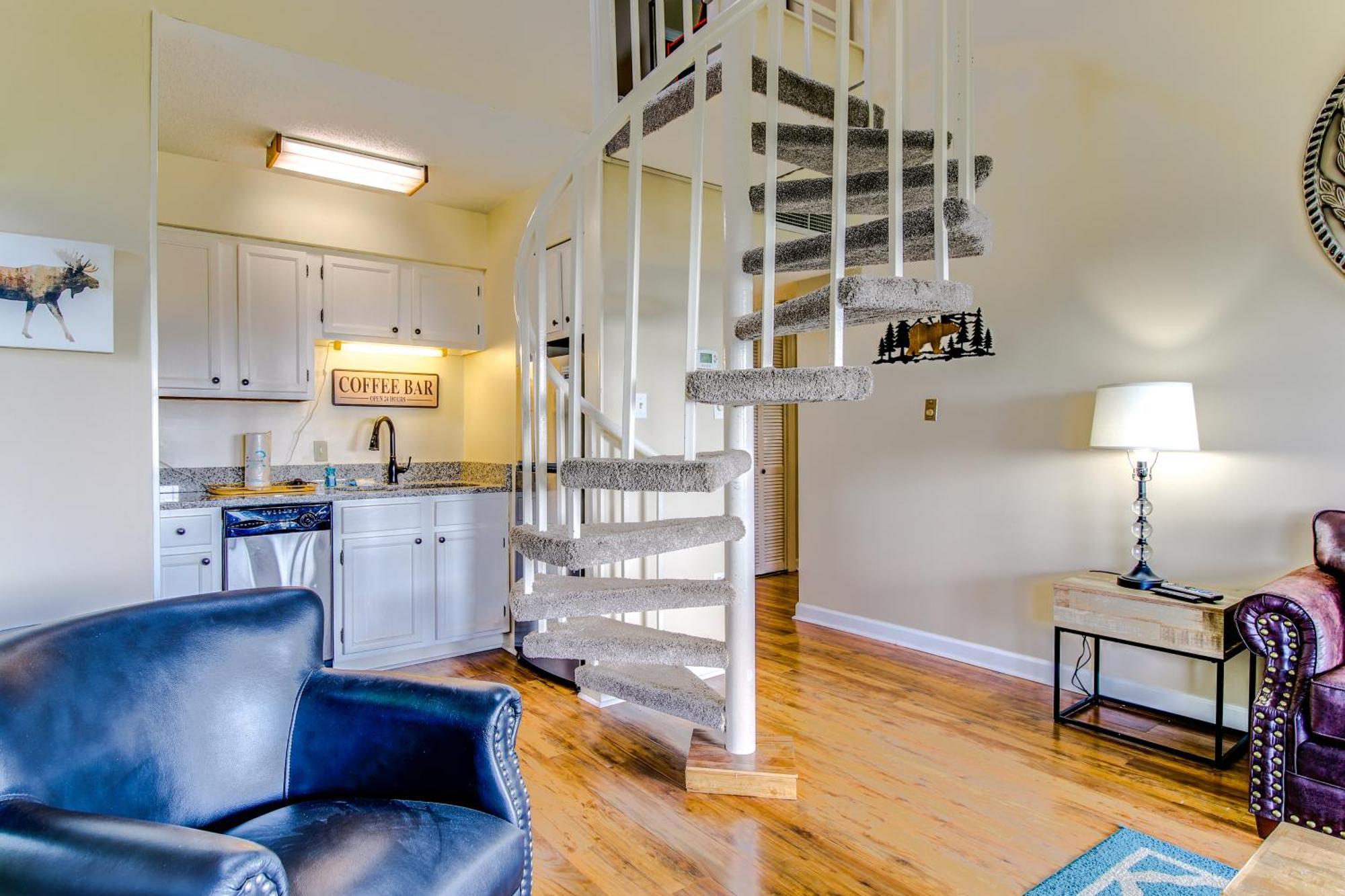 Gatlinburg Mountaintop Condo With Balcony And Views! Bagian luar foto
