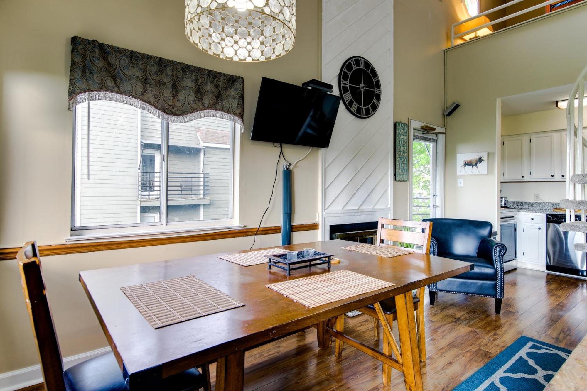 Gatlinburg Mountaintop Condo With Balcony And Views! Bagian luar foto