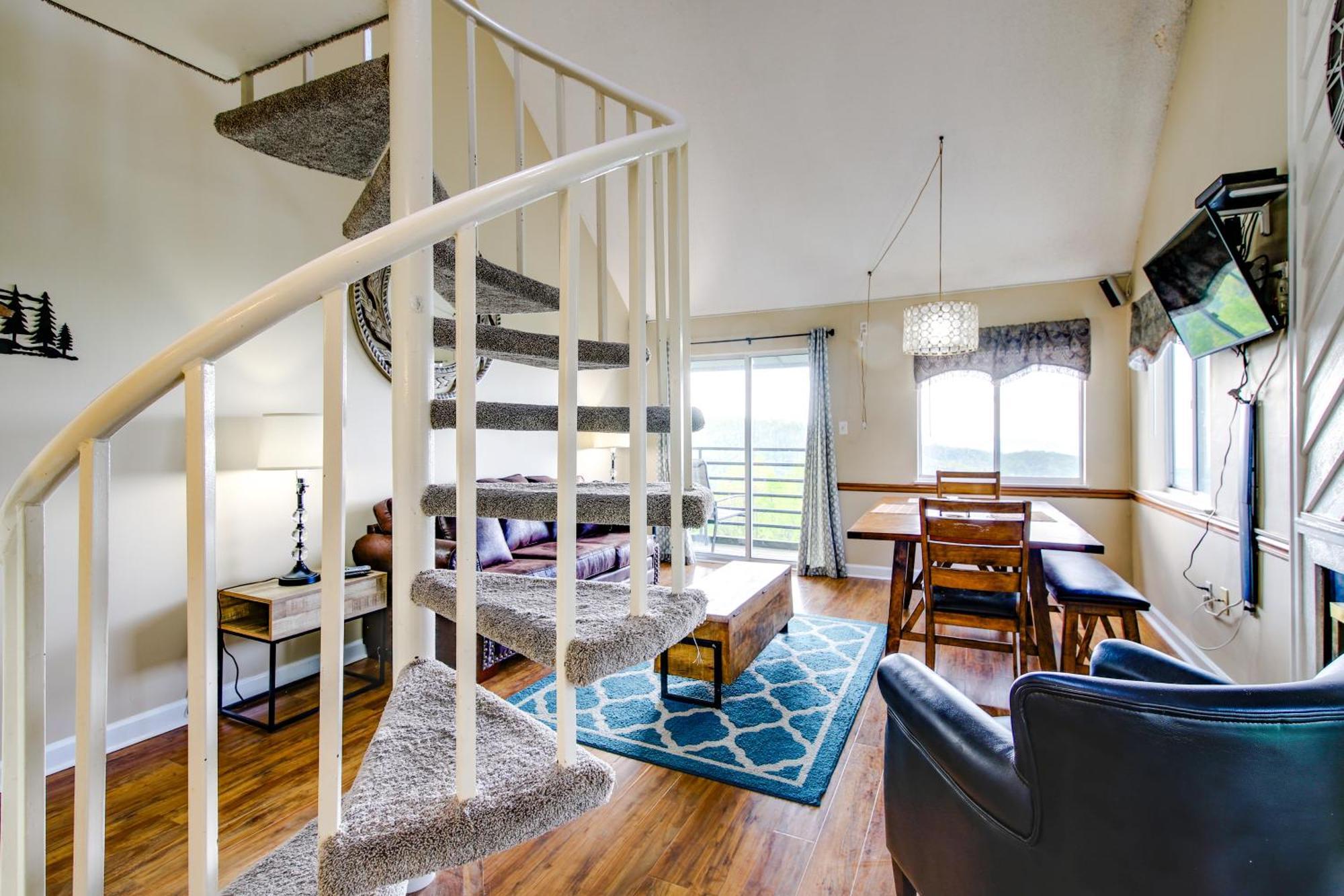 Gatlinburg Mountaintop Condo With Balcony And Views! Bagian luar foto