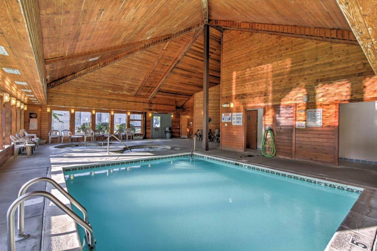 Gatlinburg Mountaintop Condo With Balcony And Views! Bagian luar foto