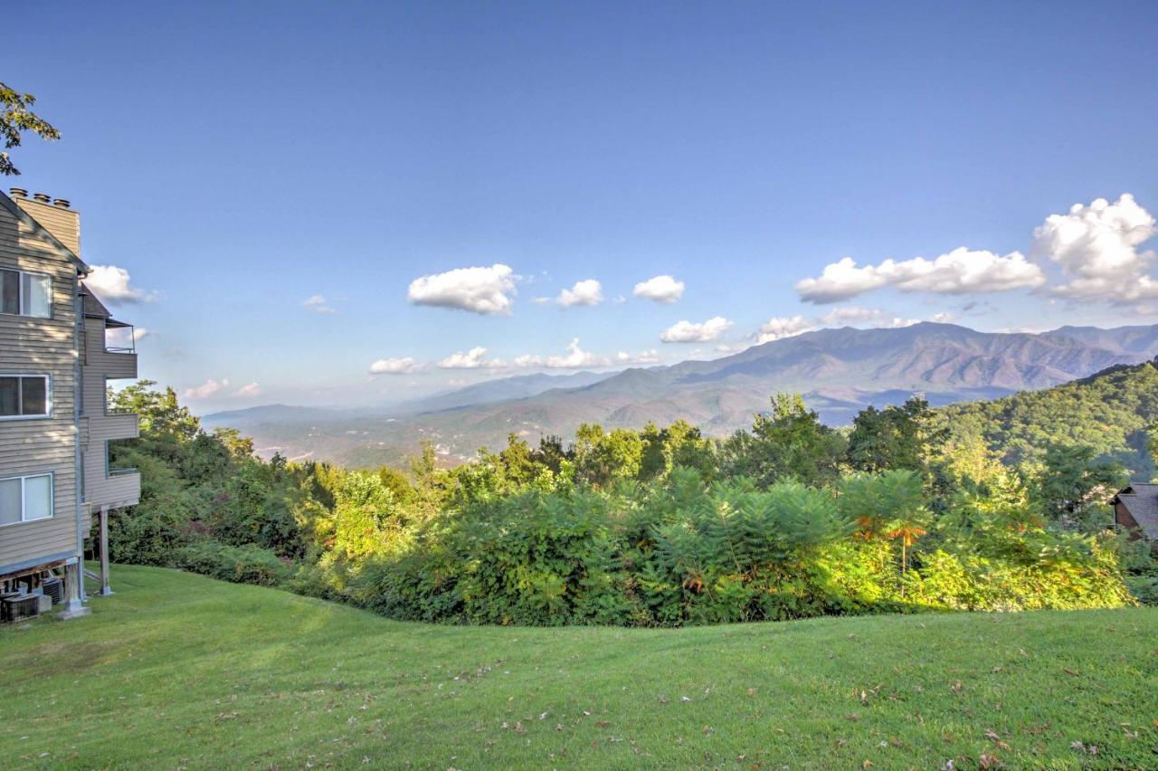 Gatlinburg Mountaintop Condo With Balcony And Views! Bagian luar foto
